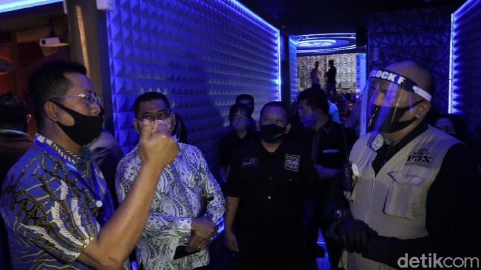 sekda kota bandung pantau tempat hiburan malam