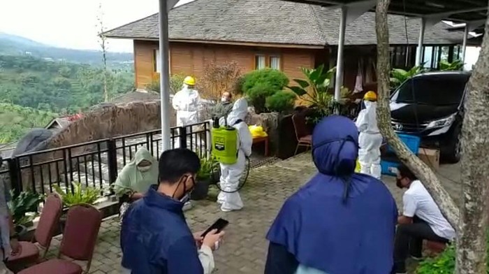 Swab Test di Rumah Hilmi Aminuddin