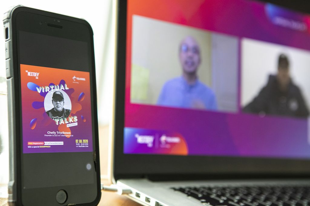 Telkomsel mendorong komunitas startup dan penggiat ekosistem digital untuk terus berinovasi menghadapi era new normal. The Nextdev Hub Virtual Talks pun menjadi obat penawarnya di tengah terjangan pandemi COVID-19.