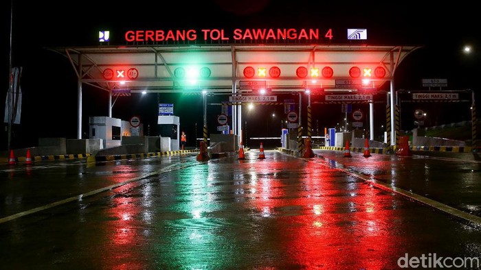 Tol Depok-Antasari (Desari) Seksi II Brigif-Sawangan resmi dibuka sore ini dan sempat beroperasi. Namun, kini langsung ditutup. Ada Apa?
