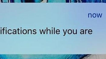 Tapi notifikasi peringatan ini muncul saat mengemudi. Foto: Bored Panda