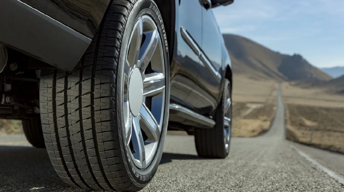 Ban mobil Bridgestone punya teknologi Tire Damage Monitoring System