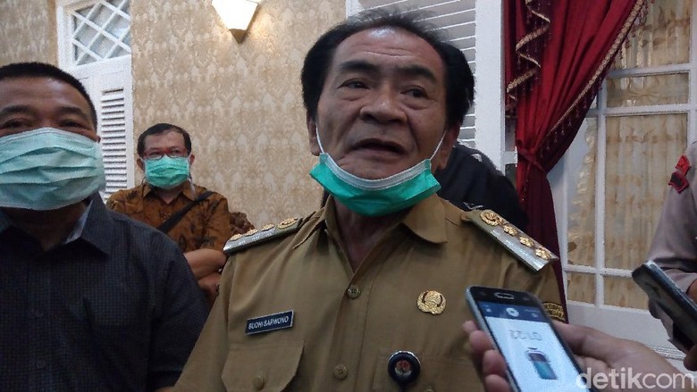 Bupati Banjarnegara Budhi Sarwono Bupati Banjarnegara Budhi Sarwono