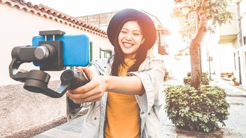 Influencer VS Media Konvensional