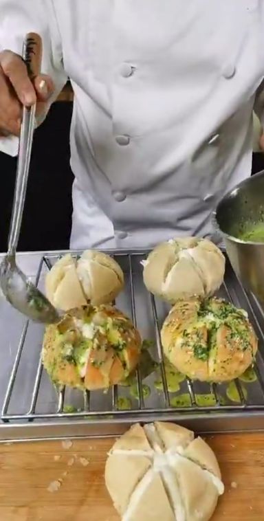 Tips Bikin Korean Garlic Cheese Bread