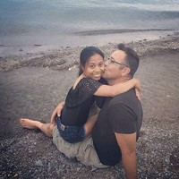 Perbedaan tinggi tersebut membuat wanita asal Filipina itu sering dikira anak dari suaminya. Richard, suami Nanette juga mengaku bahwa banyak orang yang kerap mengejek atau bahkan mengambil foto secara diam-diam ketika dirinya sedang bersama suaminya. Foto: Instagram @switntiny