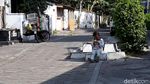 Penampakan 3 Makam Berjejer di Pertigaan Jalan Kota Solo