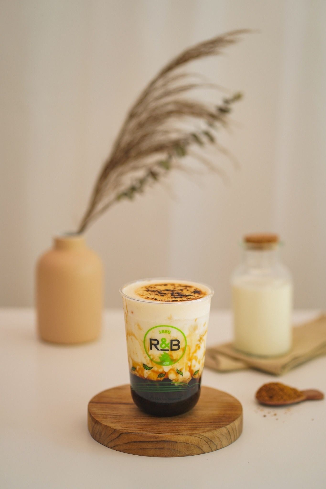 R&B Tea Hadir di Indonesia