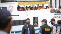 Sejumlah petugas Dishub juga disiagakan di lokasi.