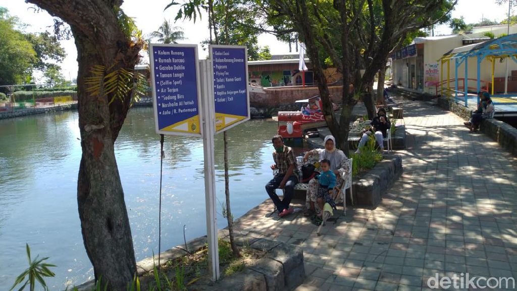 Hari Pertama Wisata di Mojokerto Dibuka, Banyak Pengunjung Tak Pakai Masker