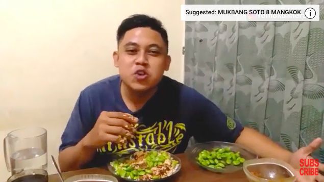 YouTuber mukbang petai