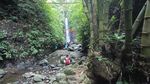 Foto: Kesejukan Alami Air Terjun Kedung Gender di Kudus