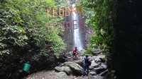 Di Desa Dukuhwaringin, Kecamatan Dawe, Kudus ternyata menyimpan pesona wisata alam yang mempesona. Namanya adalah air terjun Kedung Gender. (Dian Utoro Aji/detikcom)