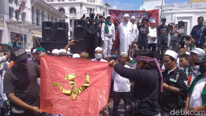 Apel ganyang komunis di Medan