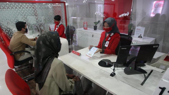 Konsistensi Bank DKI dalam meningkatkan kualitas layanan pada nasabahnya diganjar apresiasi sebagai pelayanan terbaik di kategori Bank Pembangunan Daerah (BPD) versi InfoBank.