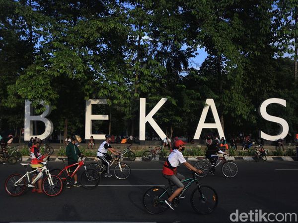 CFD Digelar Lagi, Pesepeda Ramai-ramai Gowes di Bekasi