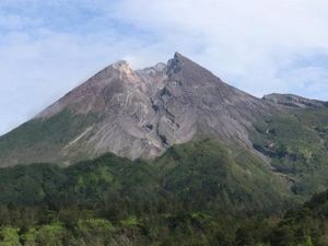 Wahai Para Pendaki, Jalur Sapu Angin Gunung Merapi Masih Tutup