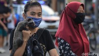 Kegiatan CFD pun kerap dimanfaatkan warga untuk berolahraga maupun beraktivitas bersama hewan peliharaan.
