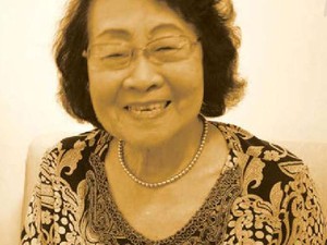 Ibu Julie Sutardjana Penulis Buku Resep Tertua di Indonesia