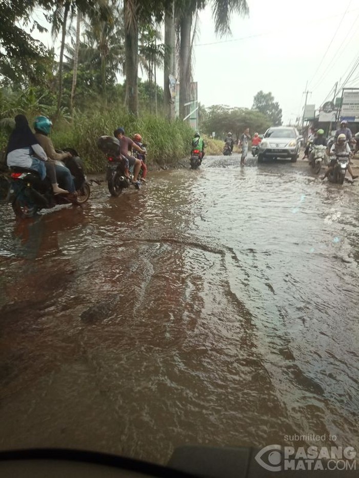 jalan rusak