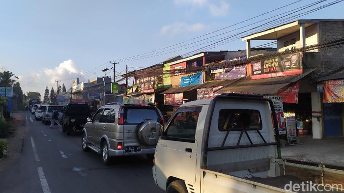 Kemacetan di jalur Puncak Cianjur