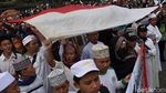 Massa Geruduk Gedung Sate Tolak RUU HIP