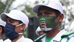 Massa Geruduk Gedung Sate Tolak RUU HIP