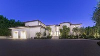 Bekas rumah Mediterania di Bel Air, keluarga Kanye pernah tinggal di rumah Bel-Air ini, yang dulunya adalah vila bergaya Mediterania, yang mereka beli pada tahun 2013 dengan harga US$ 9 juta. Istimewa/Dok. housebeautiful.com.