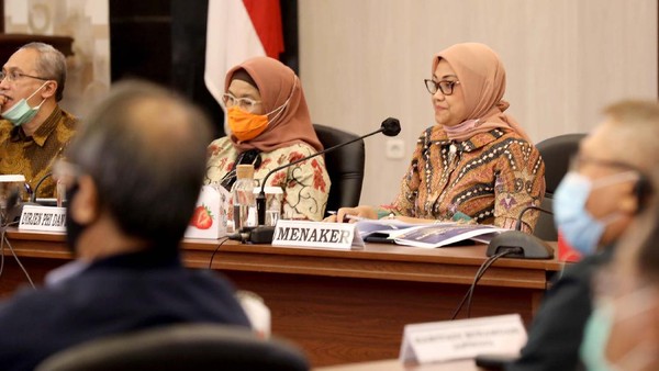 Menaker Rapat Tripartit Bahas RUU Cipta Kerja