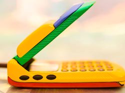 Warna-warni Ponsel Jadul Bertema Pelangi