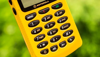 Perangkat ini dianggap mewakili masa depan industri seluler yang kini mudah diterima begitu saja. Foto: CNET