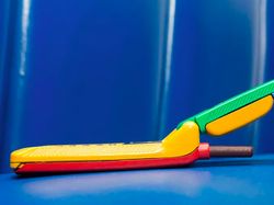 Warna-warni Ponsel Jadul Bertema Pelangi