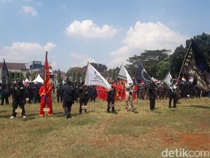 Massa PA 212 dkk Baca 5 Ikrar Ganyang Komunis saat Apel, Ini Isinya