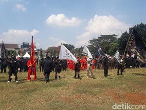 Massa PA 212 dkk Baca 5 Ikrar Ganyang Komunis saat Apel, Ini Isinya