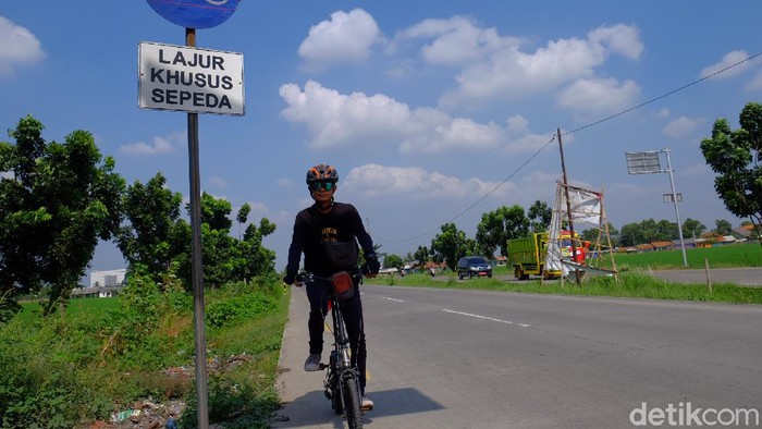 Pesepeda di Karawang
