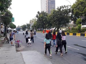 CFD Jl Gajah Mada-Hayam Wuruk DKI, Masih Ada Warga Tak Pakai Masker-Ajak Anak