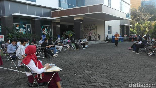 Suasana UTBK hari pertama di Undip