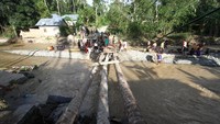 Oleh karena itu, dibangunnya jembatan darurat itu agar akses kecamatan Suwawa dan Kecamatan Pinogu kembali terhubung pascabanjir yang menghanyutkan jembatan utama pada Jumat (3/7) lalu.
