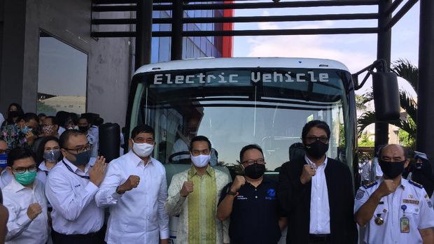 Acara Uji Coba Bus Listrik TransJ