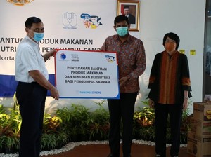 Nestlé Indonesia-Kemenko Marves Bantu Pekerja Pemungut Sampah