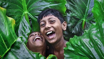 Anda dapat mendengar tawa mereka hanya dengan melihat foto. Istimewa/dok. Bored Panda/@pranab_basak  