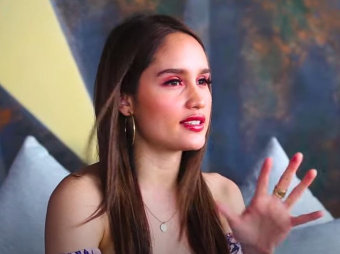 cerita cinta laura soal kariernya