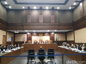 Sidang Korupsi Jiwasraya, Dirut Bicara Eks Direktur Keuangan Terima Mobil