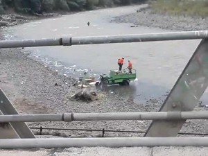 Dicari! Petugas Kebersihan yang Buang Sampah ke Sungai Cianjur