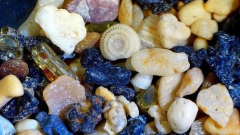 Pasir pantai. Foto: Brightside