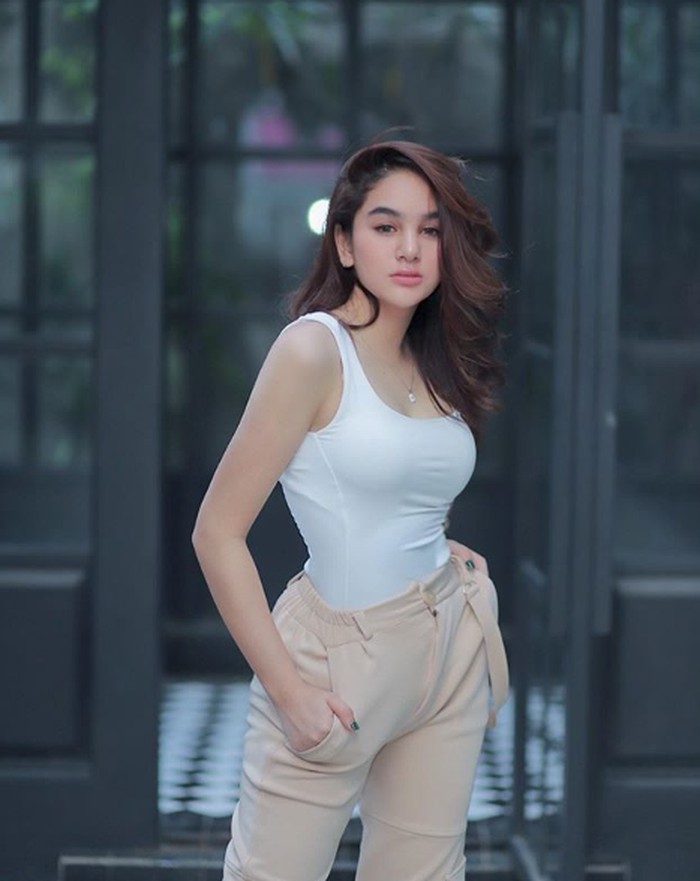 Hana Hanifah Hana Hanifah