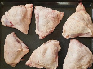 Polres Cimahi Masih Dalami Kasus Bansos Ayam Busuk di Bandung Barat