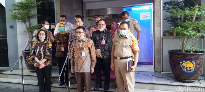 Jumpa pers pihak Kemdikbud dan Pemprov DKI di kantor Kemendagri. (Kadek M Luxiana/detikcom)