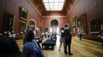 Kembali Dibuka, Museum Louvre Diserbu Wisatawan