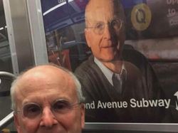 Kocak! 10 Foto Orang yang Kembar Sama Model Iklan di Subway